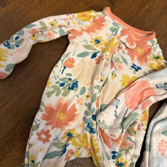 Newborn Floral Zip Sleeper Bundle | 2 Piece | Soft Pastels | Preloved - Picture 2 of 5